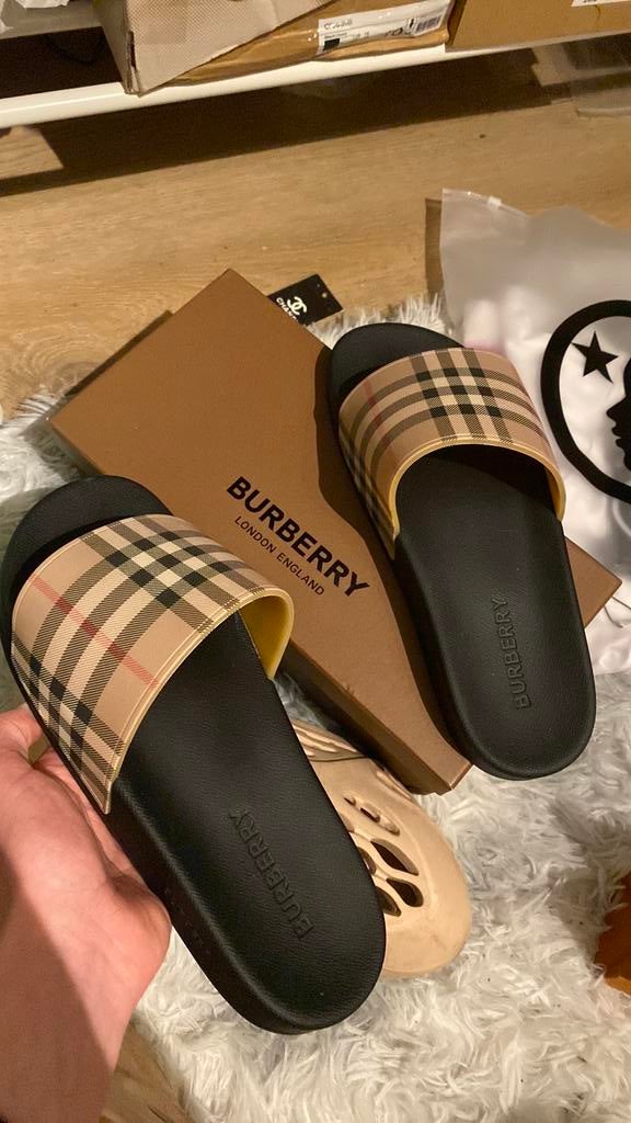 burberry slippers maat 44, Ophalen of Verzenden, Overige maten, Zwart