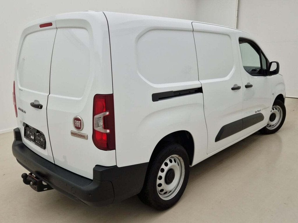 Fiat Doblo 1.5 BlueHDi S&S L1 Light 2022 Airco/NAV/PDC, Gebruikt, Doblo, 4 cilinders, Wit