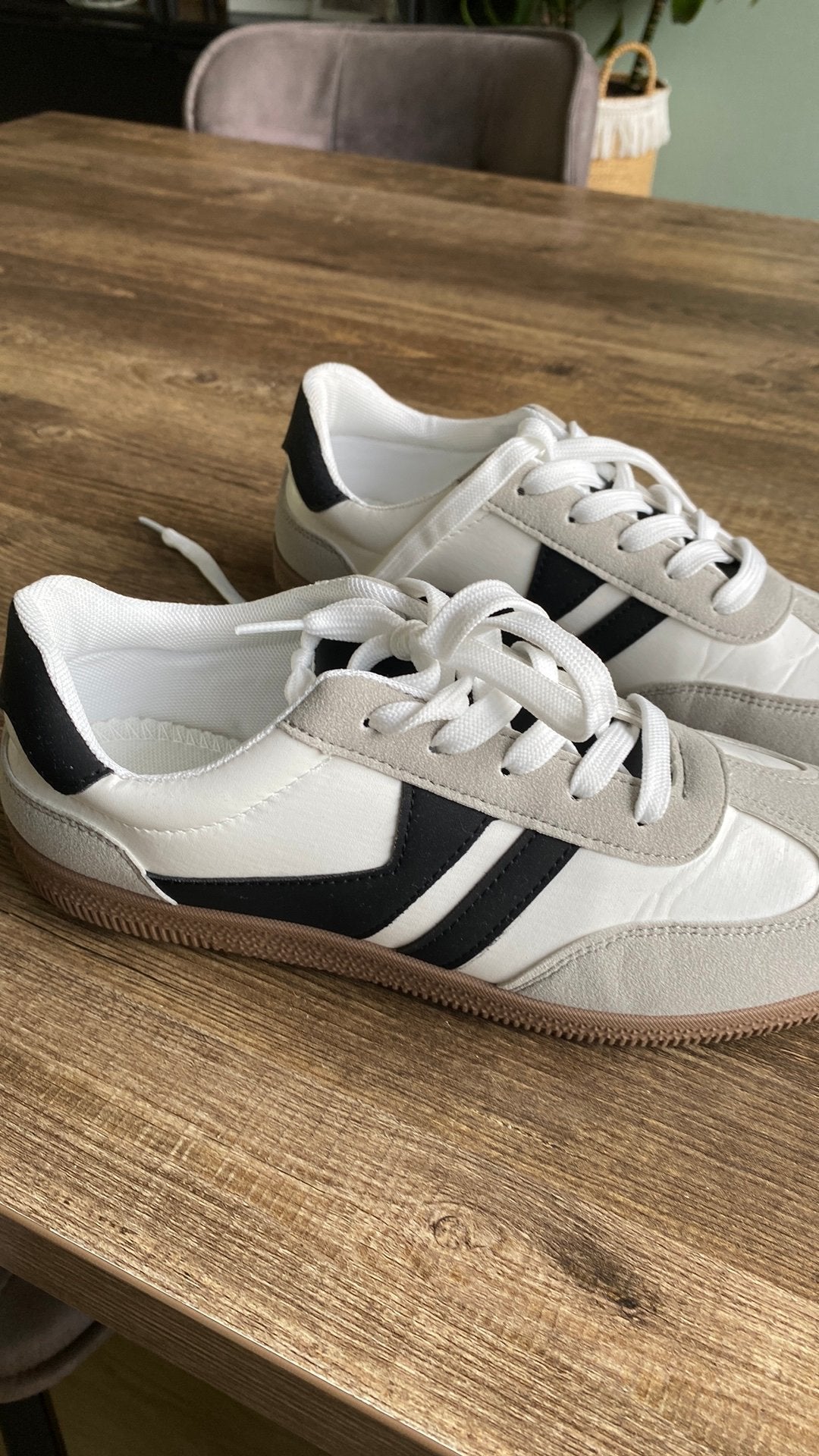 Sneakers Studio J, Kleding | Dames, Ophalen of Verzenden, Zo goed als nieuw, Sneakers of Gympen