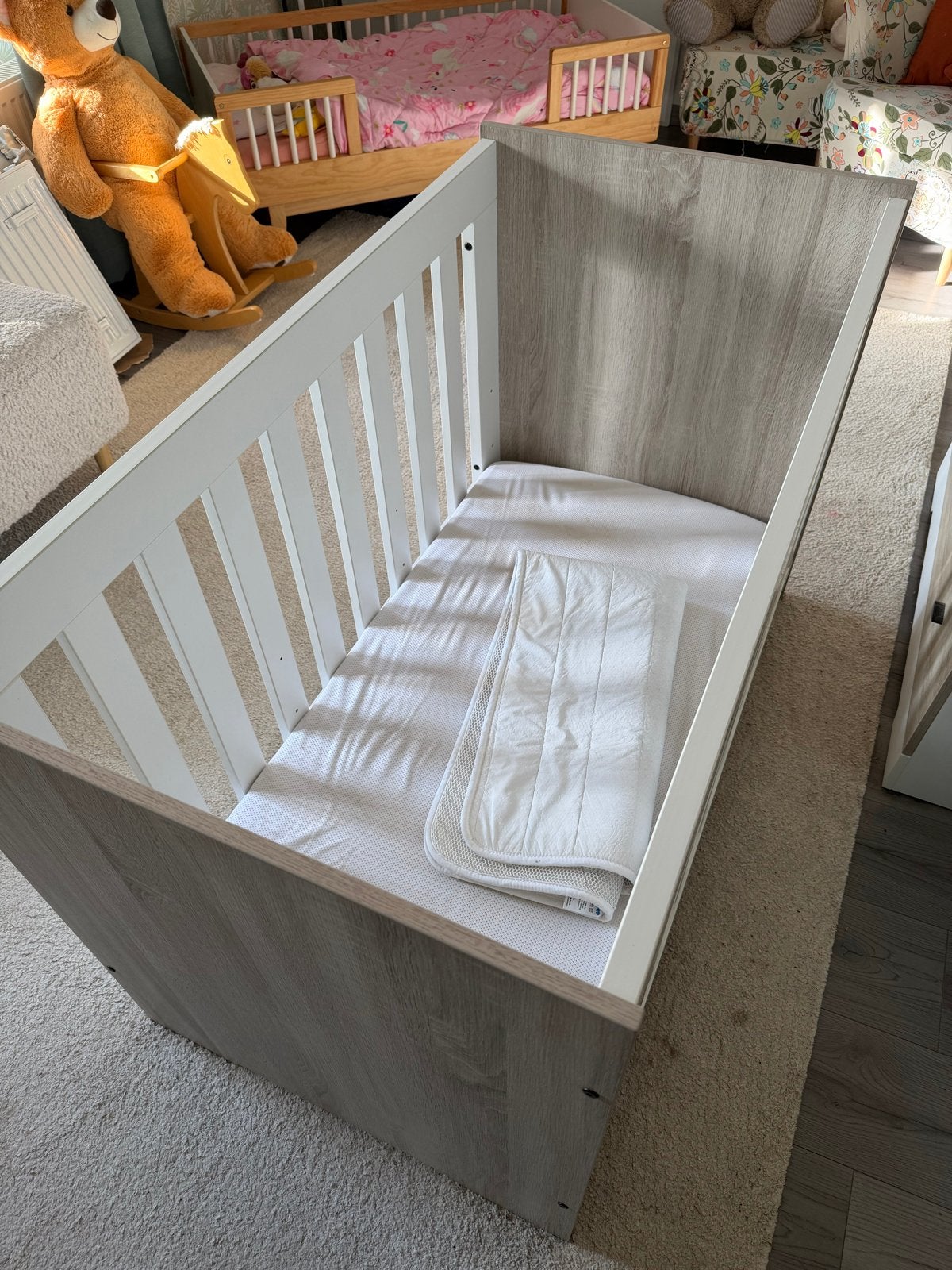 Ledikant Interbaby met Aerosleep matras en Aerosleep topper, Kinderen en Baby's, Ophalen, Gebruikt, Ledikant