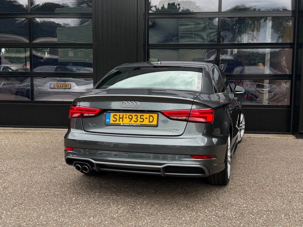 Audi A3 Limousine 2.0 TFSI Sport S-Line Edition LED Navi Tre, Voorwielaandrijving, Gebruikt, 1984 cc, Leder en Stof