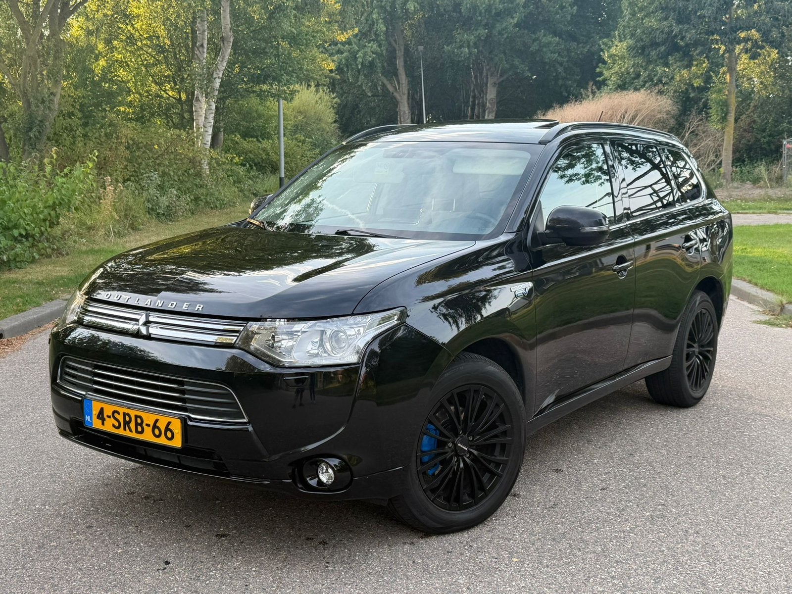 Mitsubishi Outlander 2.0 Dohc Mivec Phev 203pk 4WD CVT 5P
