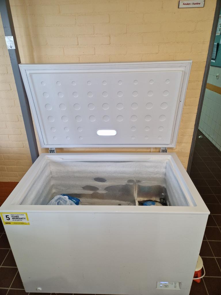 Mooie vrieskist, Witgoed en Apparatuur, Vriezers en Diepvrieskisten, Ophalen, Zo goed als nieuw, 90 cm of meer, 85 tot 120 cm