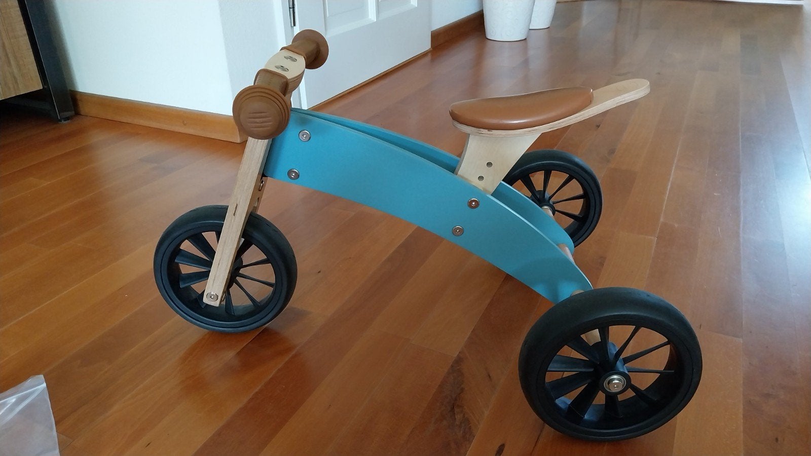 Badits and Angels loopfiets/ driewieler 4 in 1 fiets, Kinderen en Baby's, Speelgoed | Buiten | Voertuigen en Loopfietsen, Zo goed als nieuw