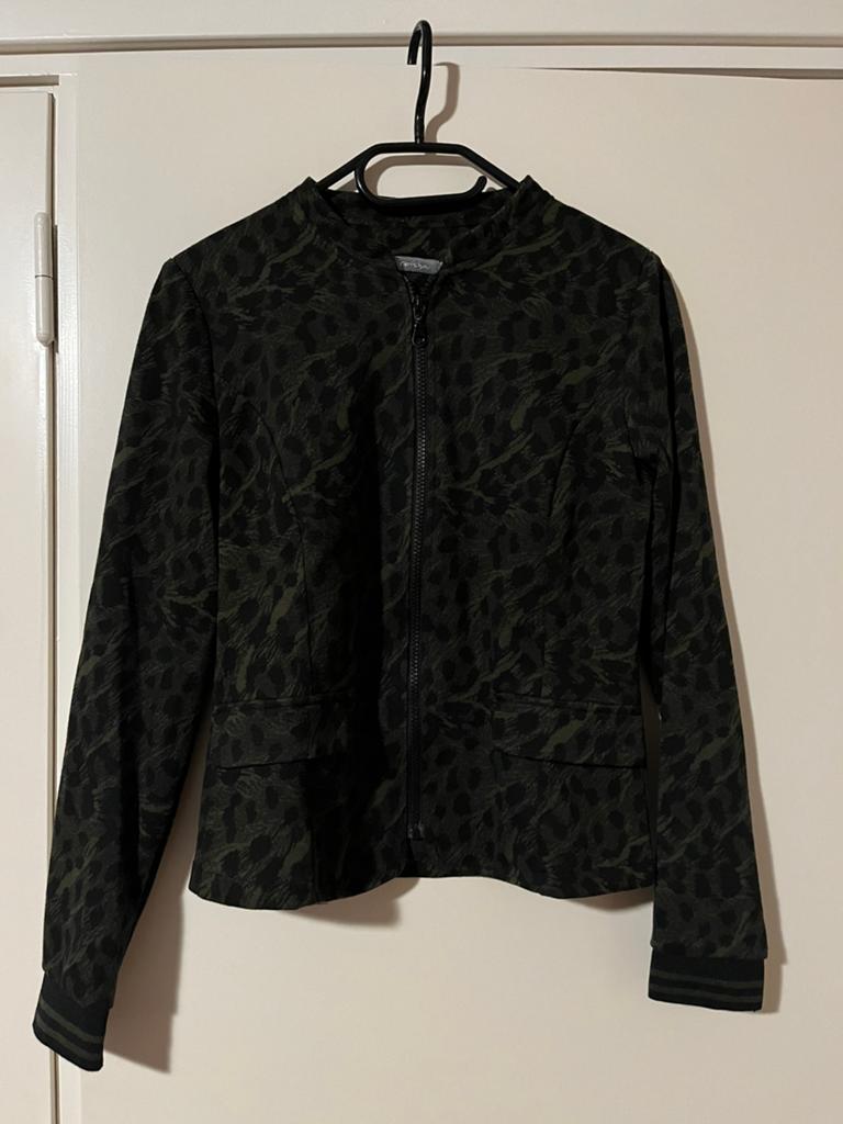 Geisha vest maat M maat 38 zgan groen, Ophalen of Verzenden, Zo goed als nieuw, Maat 38/40 (M), Groen