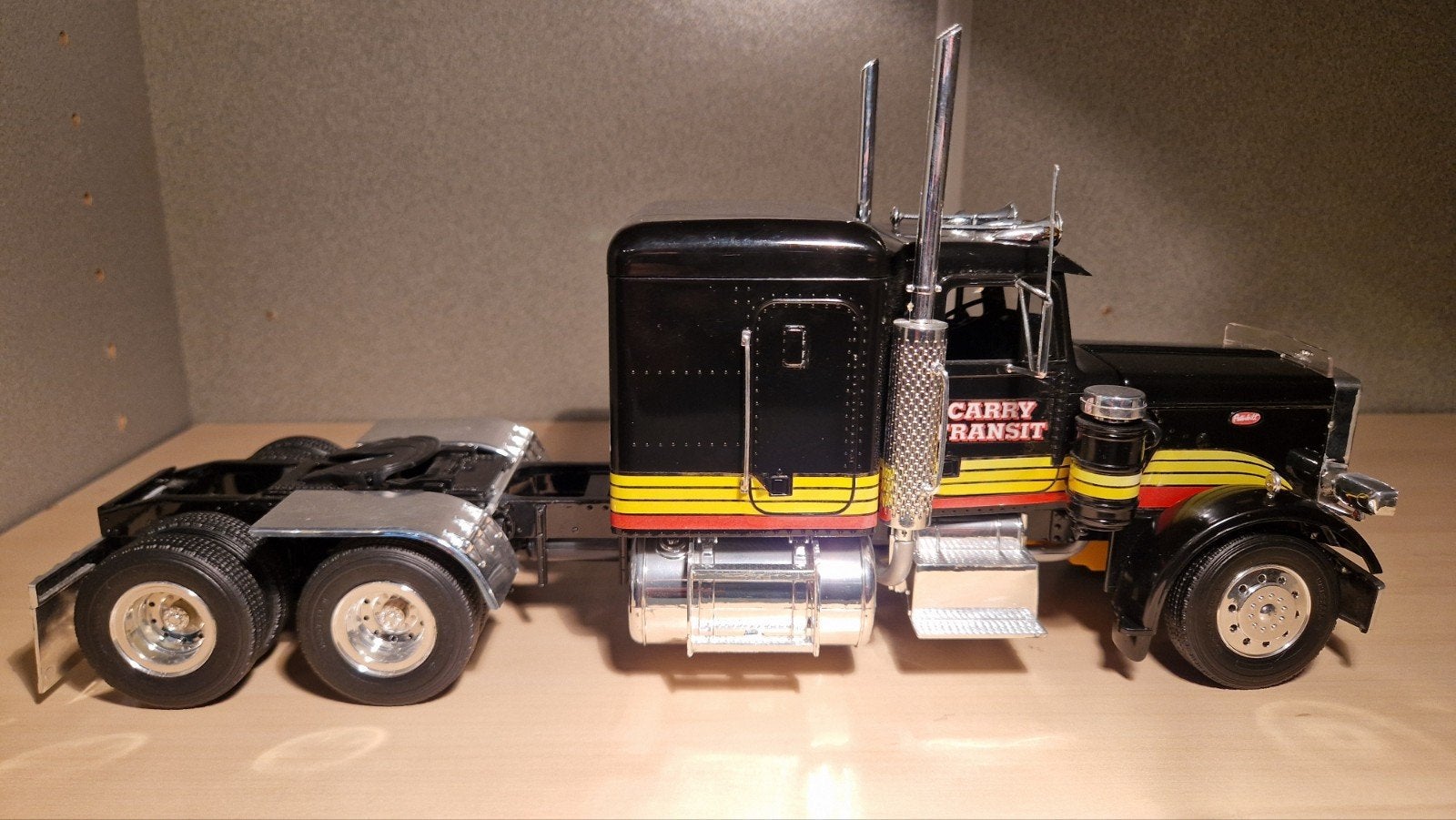Revell 1993 Peterbilt 359 Truck 1:24 | Die-Cast Metaal, Hobby en Vrije tijd, Modelbouw | Auto's en Voertuigen, Ophalen of Verzenden