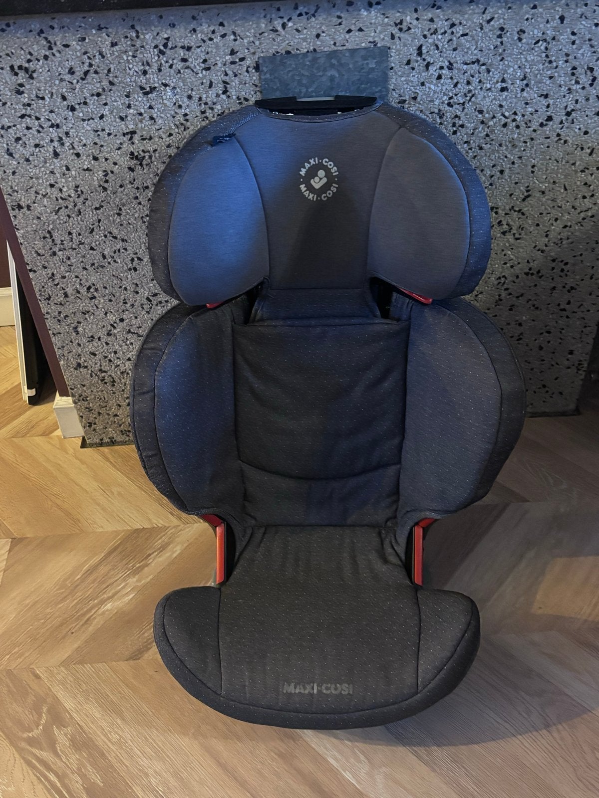 Maxi-Cosi RodiFix autostoel met rugleuning, Ophalen, 15 t/m 36 kg, Verstelbare rugleuning, Zo goed als nieuw