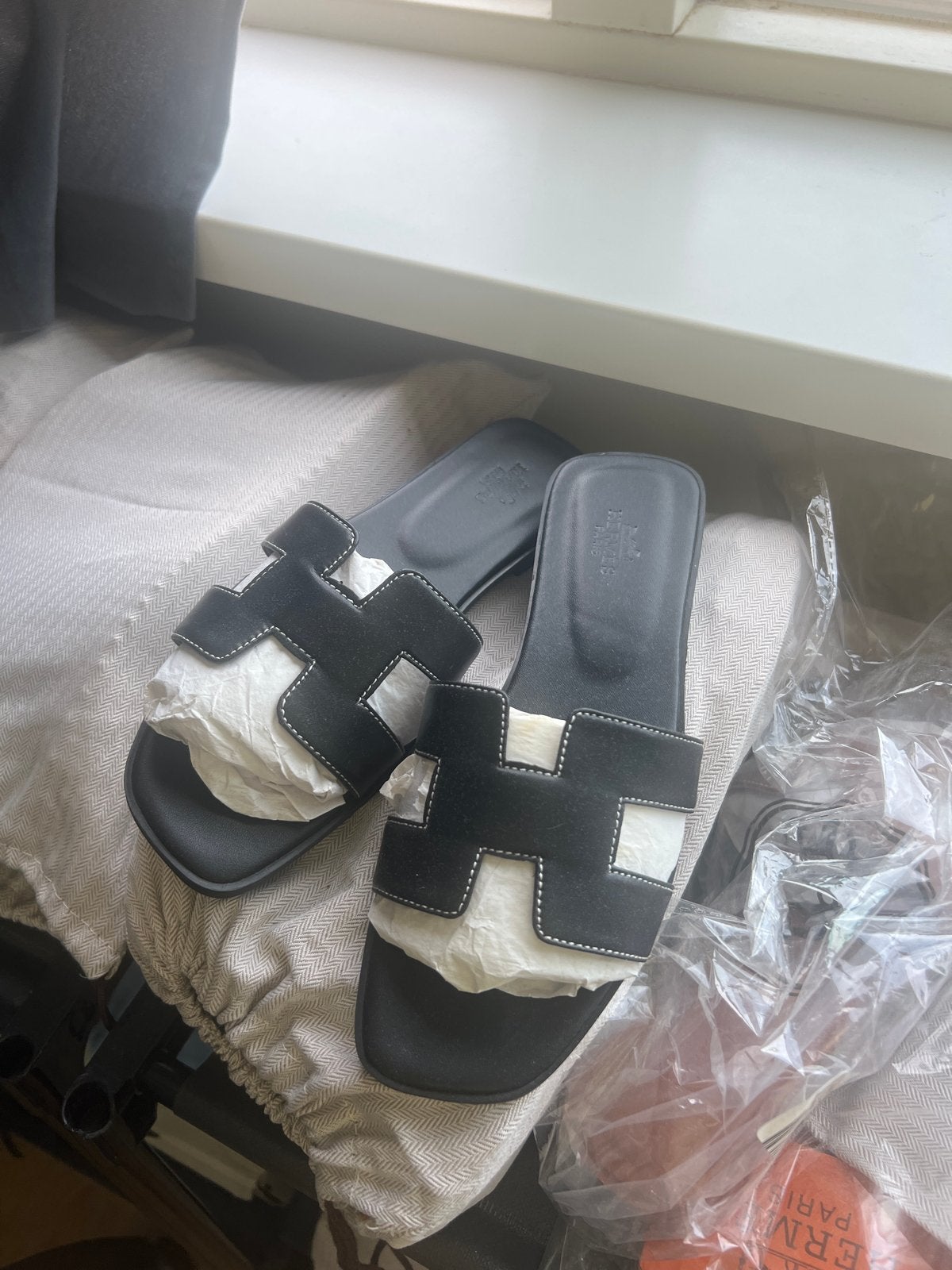 Hermes Slippers Zwart & Bruin - Maten 36-42, Kleding | Dames, Schoenen, Verzenden, Nieuw, Zwart, Slippers