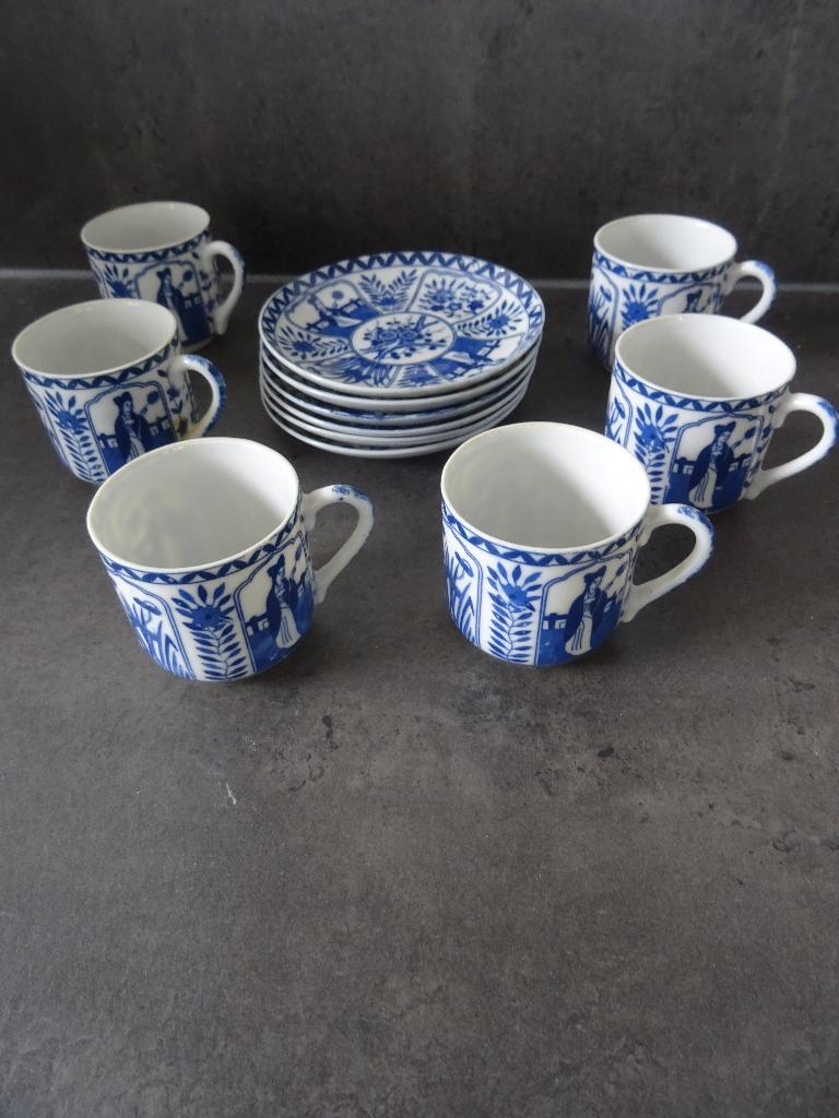 Lange Lijs mokkakopjes + schotel espresso koffie blauw/wit, Verzamelen, Retro, Ophalen of Verzenden, Huis en Inrichting