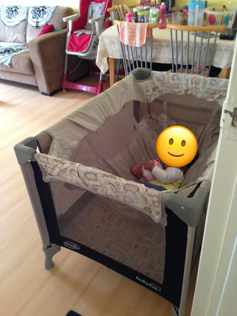 Baby box/ camping bed, Kinderen en Baby's, Babywiegjes en Ledikanten, Ophalen, Zo goed als nieuw, Overige typen