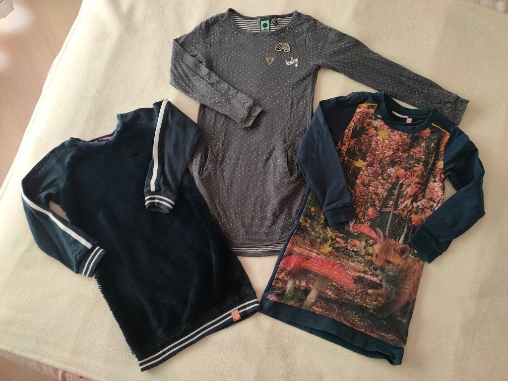 Drie leuke jurkjes - maat 128, Meisje, Ophalen of Verzenden, Zo goed als nieuw, Someone