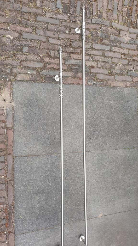 2 gordijnrails met eventueel grijze linnen gordijnen, Huis en Inrichting, Stoffering | Gordijnen en Lamellen, Ophalen