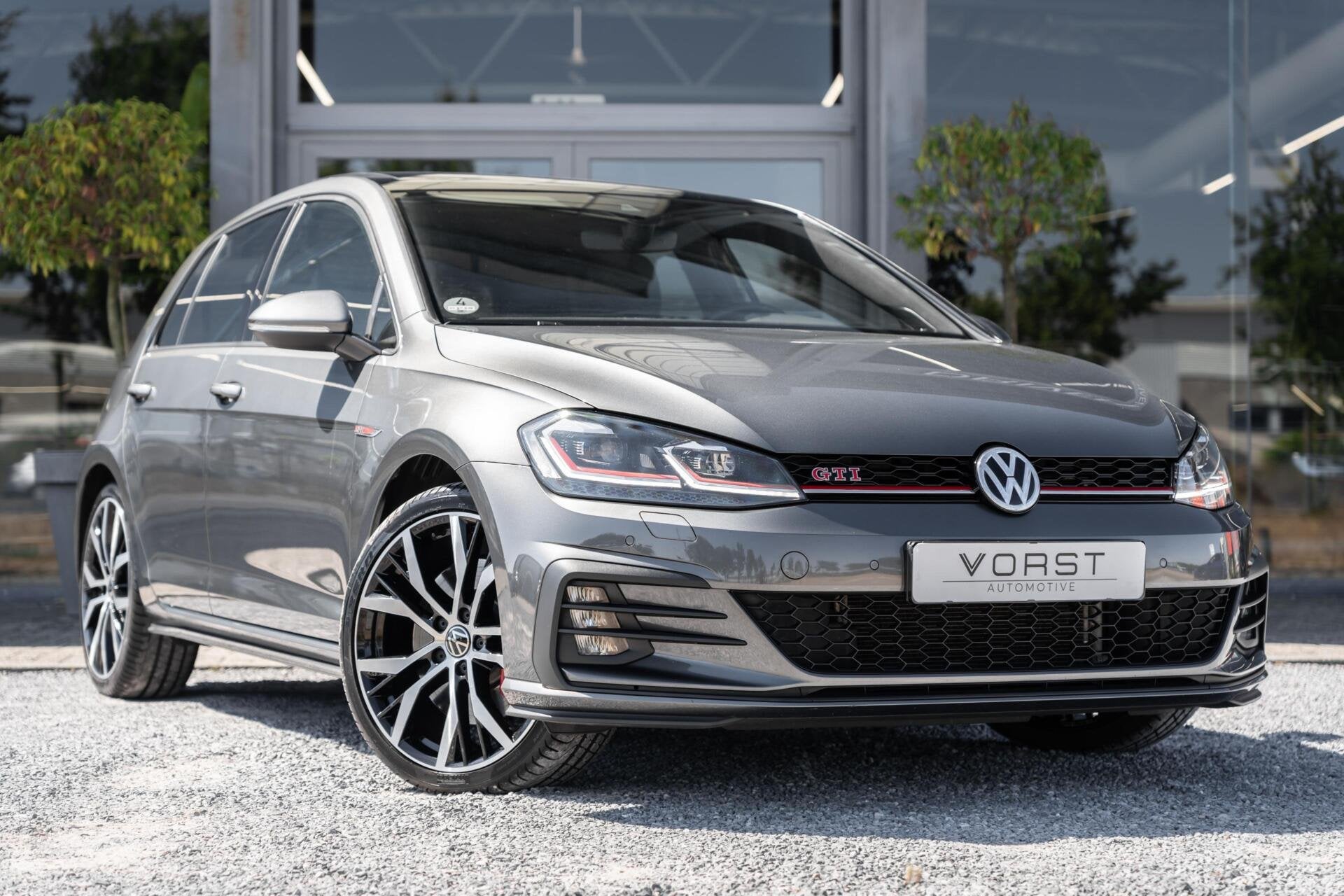 Volkswagen Golf 2.0 TSI GTI Performance Pano Dynaudio DCC, Auto's, Gebruikt, 4 cilinders, 1984 cc, 1445 kg
