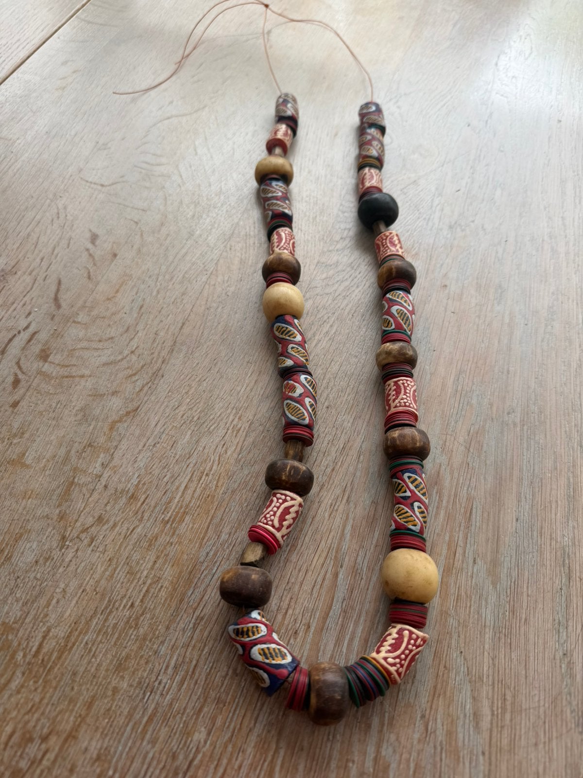 Afrikaanse ketting met o.a trade beads, Ophalen of Verzenden, Zo goed als nieuw, Zilver, Overige materialen