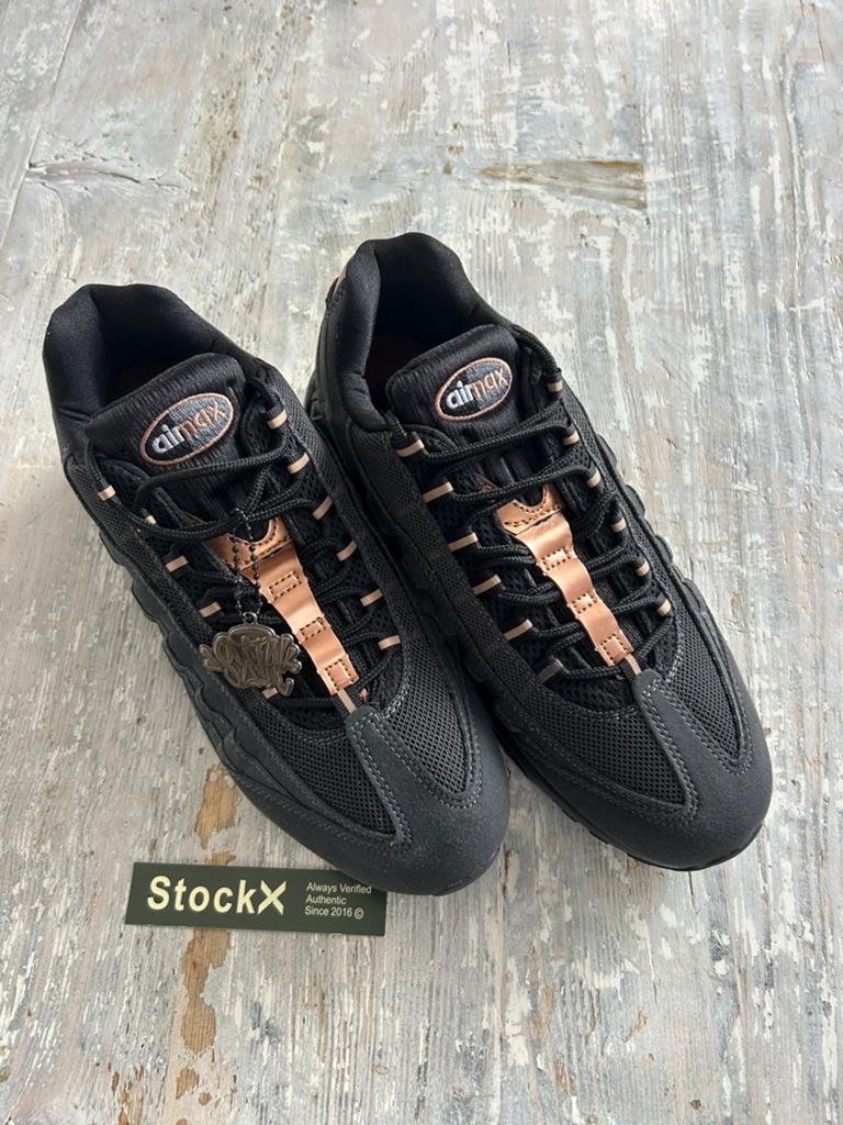 Nike Air Max 95 x Central Cee nieuw - Maat 43, Zwart, Nieuw, Ophalen of Verzenden, Sneakers of Gympen