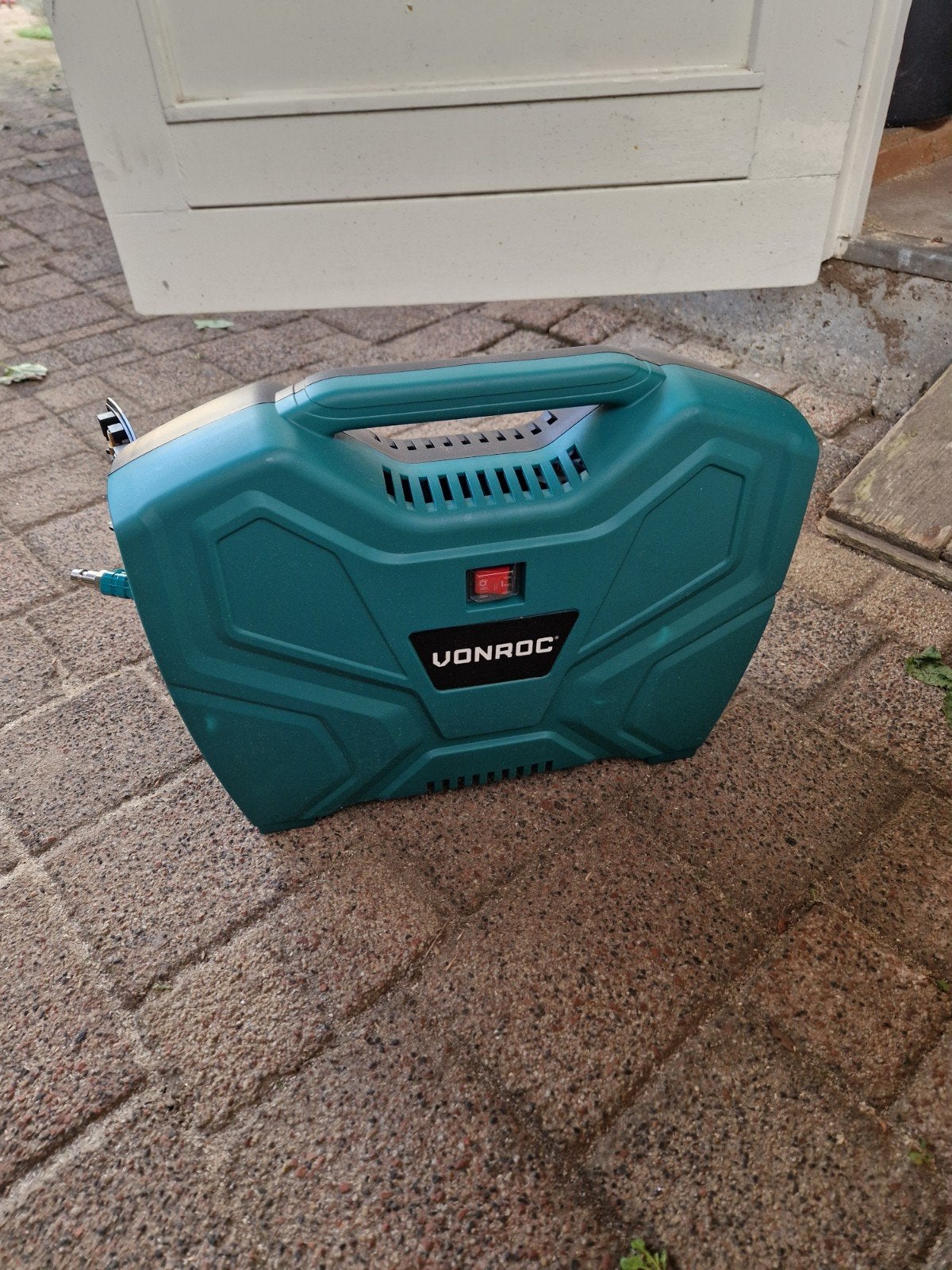 vonroc compressor draagbaar, Ophalen of Verzenden, Zo goed als nieuw