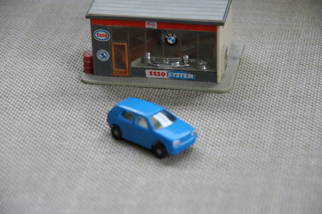 NEWRAY 1:87, Volkswagen Golf III 5 deurs (22), Ophalen of Verzenden, Zo goed als nieuw, Auto, Overige merken