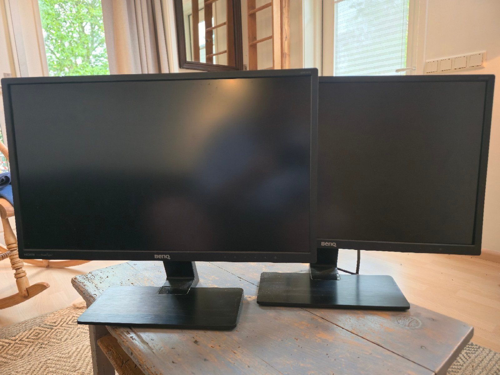 2x Benq 24 inch LCD Full HD monitoren, zgan., Ophalen, 3 tot 5 ms, Kantelbaar, HDMI
