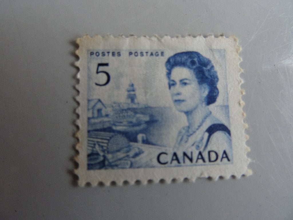 postzegel Canada 5 lijkt ongestempeld. zie foto, Verzenden, Postfris, Noord-Amerika