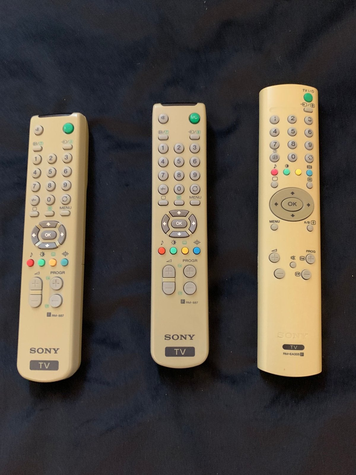 Sony trinitron crt tv afstandsbediening rm-887 en rm-ea005, Ophalen of Verzenden, Zo goed als nieuw, Tv