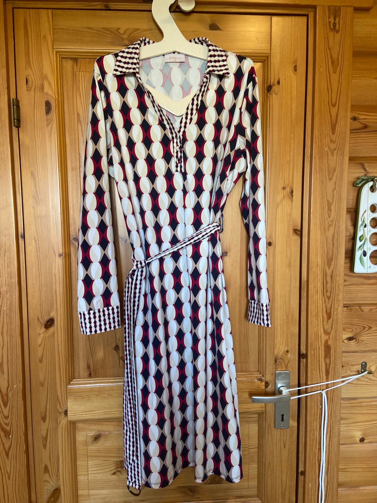 Jurk Daelin XXL lange mouw oto 59 lengte 108 fijne stof, Ophalen of Verzenden, Zo goed als nieuw, Maat 46/48 (XL) of groter, Onder de knie