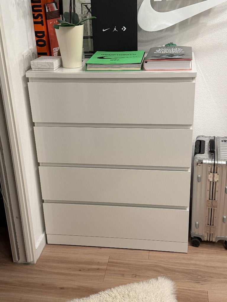 IKEA STORKLINTA Ladekast wit met glasplaat, Huis en Inrichting, Ophalen, Overige houtsoorten, 50 tot 100 cm, Zo goed als nieuw