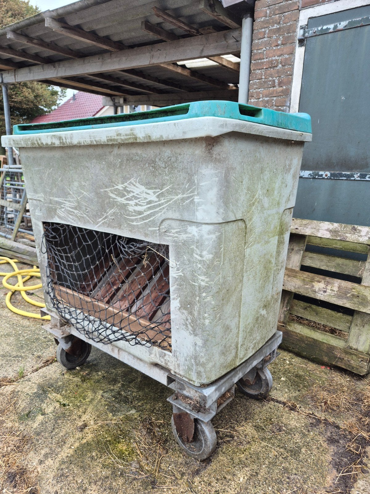 Slowfeeder voor paarden, ezels etc., Dieren en Toebehoren, Paarden en Pony's | Overige Paardenspullen, Ophalen, Gebruikt
