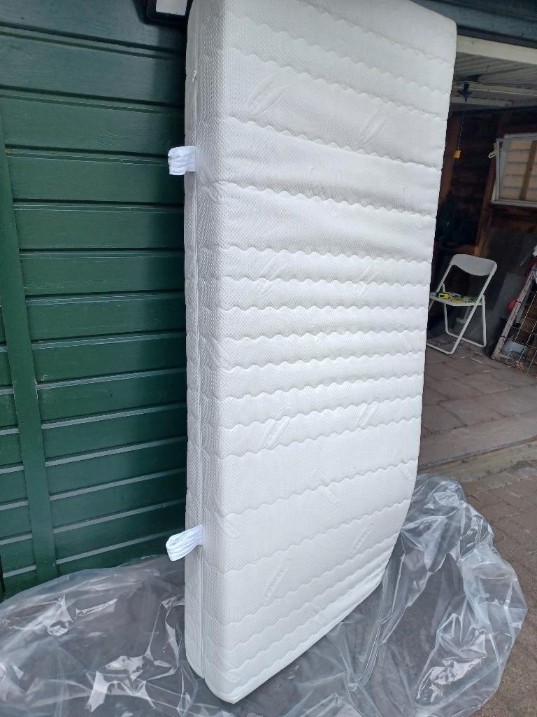 Bedmatras, Ophalen, Eenpersoons, Zo goed als nieuw, 80 cm