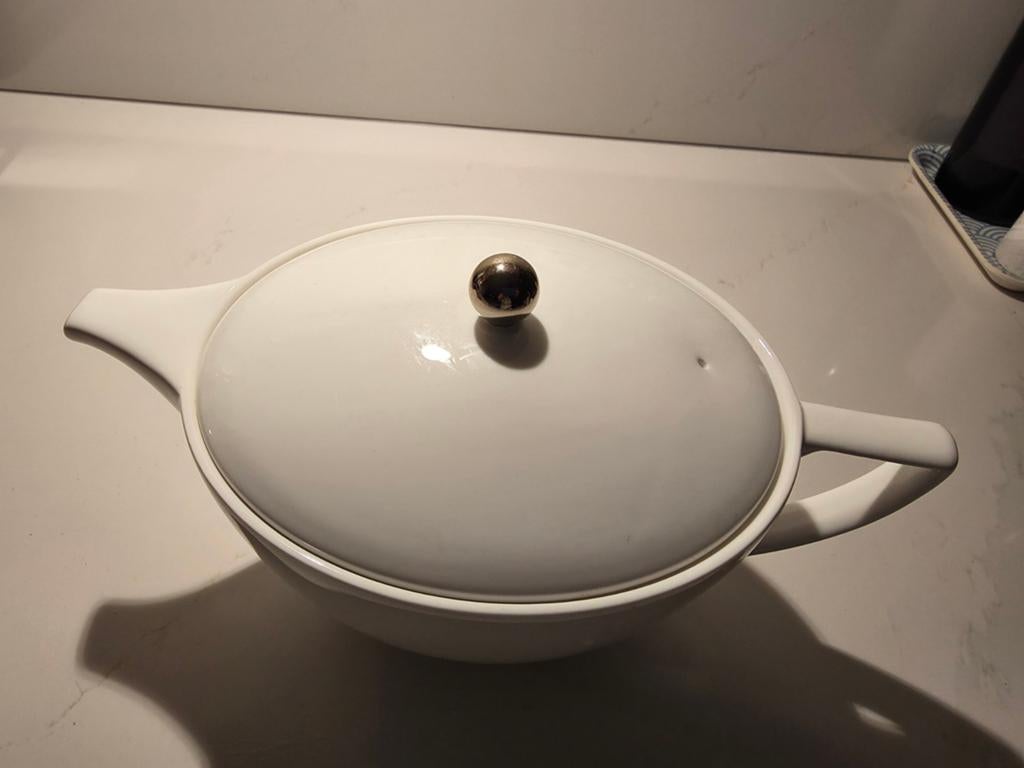 Wedgewood theepot Jasper Conrad, Huis en Inrichting, Keuken | Servies, Ophalen of Verzenden, Zo goed als nieuw, Aardewerk, Overige typen