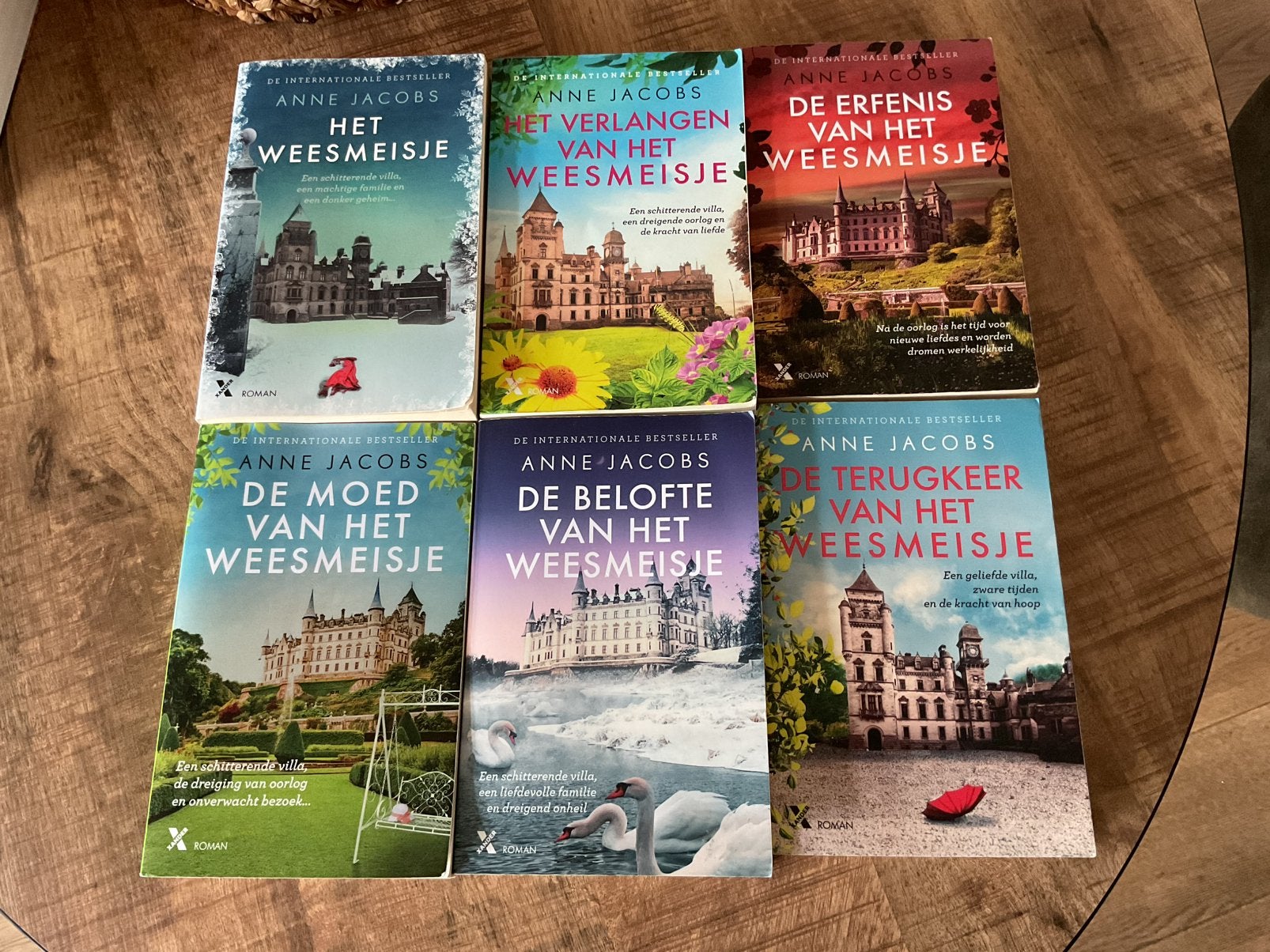 Serie Het Weesmeisje, 6 boeken, Anne Jacobs, Ophalen of Verzenden, Gelezen