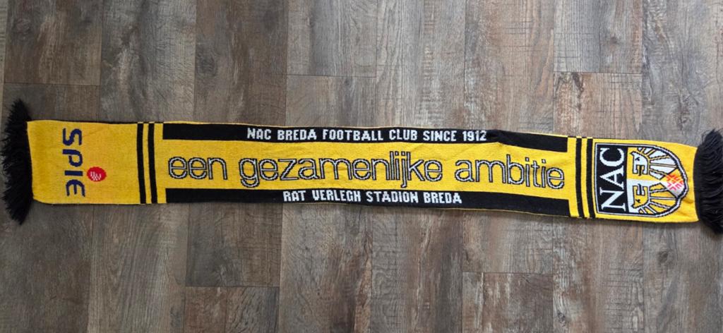 Sjaal NAC Breda, Ophalen of Verzenden, Zo goed als nieuw, NAC Breda, Vaantje of Sjaal