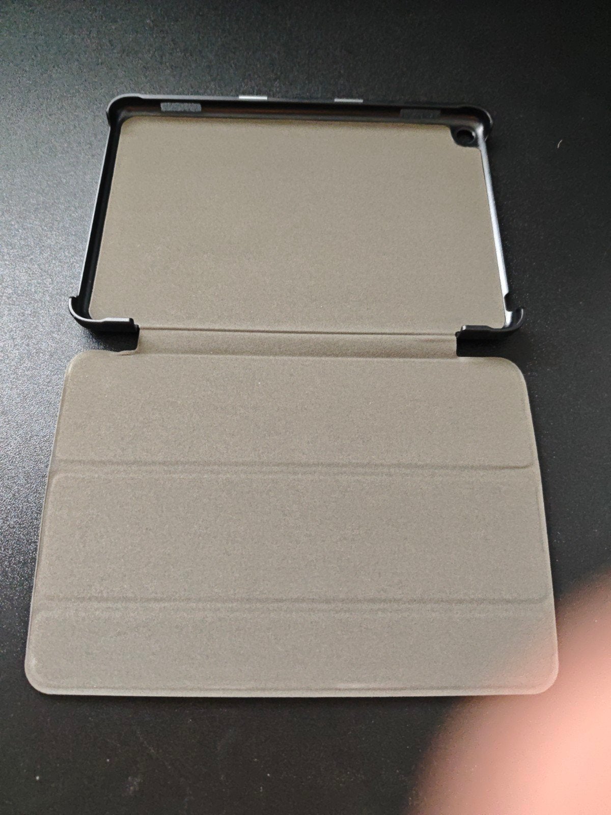 Hoesje voor Amazon Fire HD 8 2020 - Blauw, 8 inch, Nieuw, Bescherming voor- en achterkant, Ophalen of Verzenden