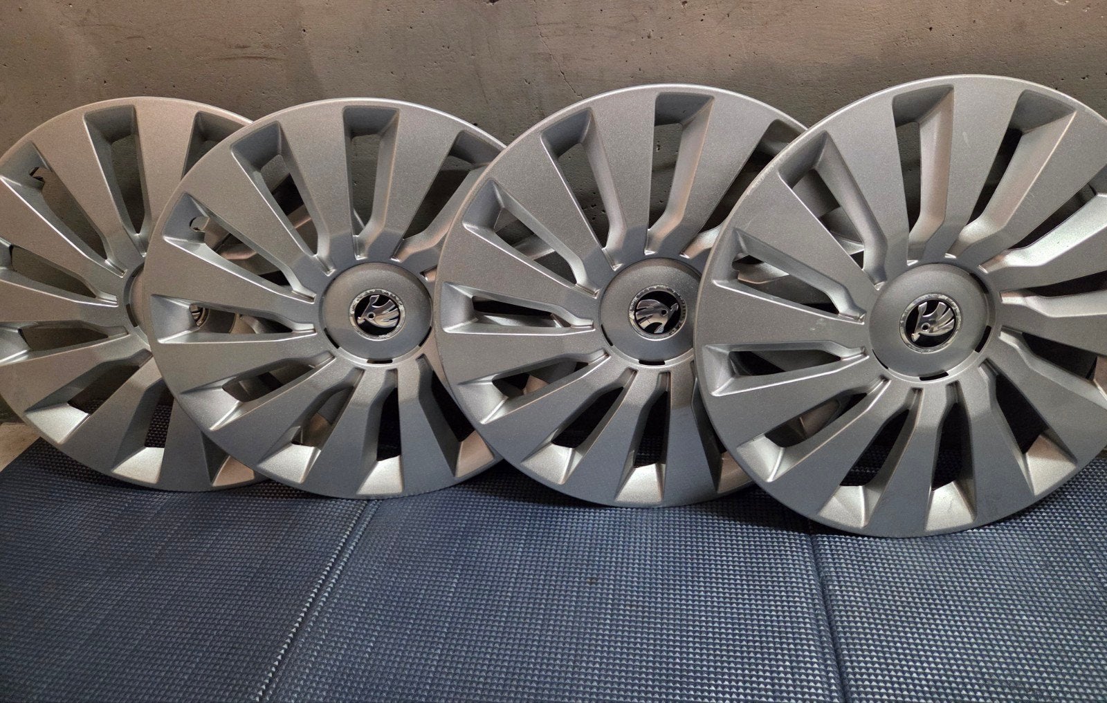 Wieldoppen Skoda 16 inch, Ophalen of Verzenden