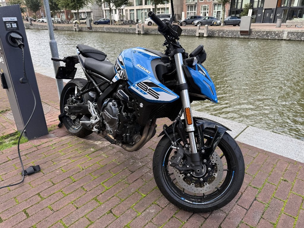 Suzuki GSX-8S in nieuwstaat, Motoren, ABS, 2 cilinders, Motorrijbewijs A, Gebruikt