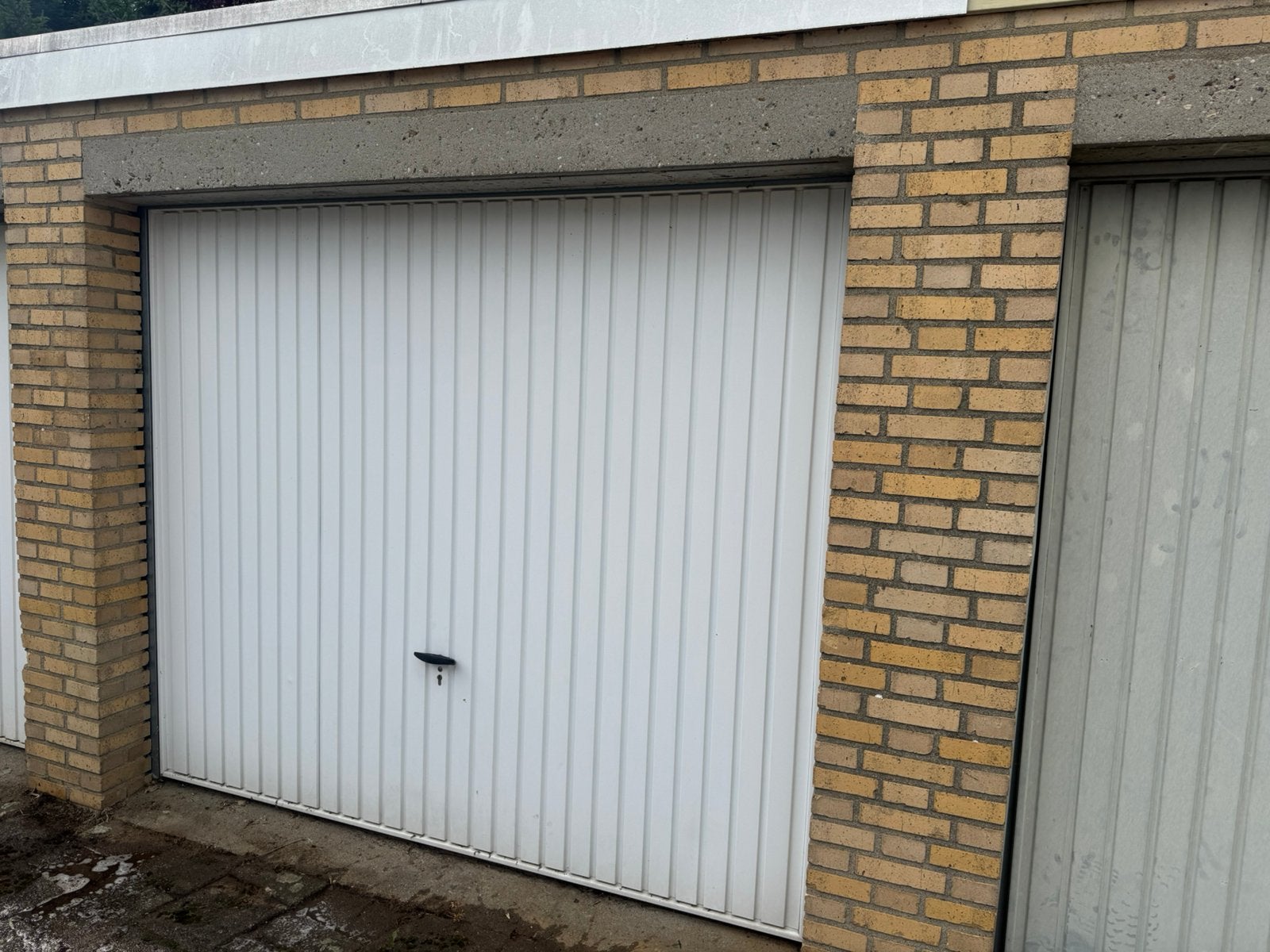 Garagebox te Huur 6x3 18m2 in Roermond Maasniel, Auto diversen, Autostallingen en Garages, Handelsonderneming Vleeshouwers, Info@q-trading.nl