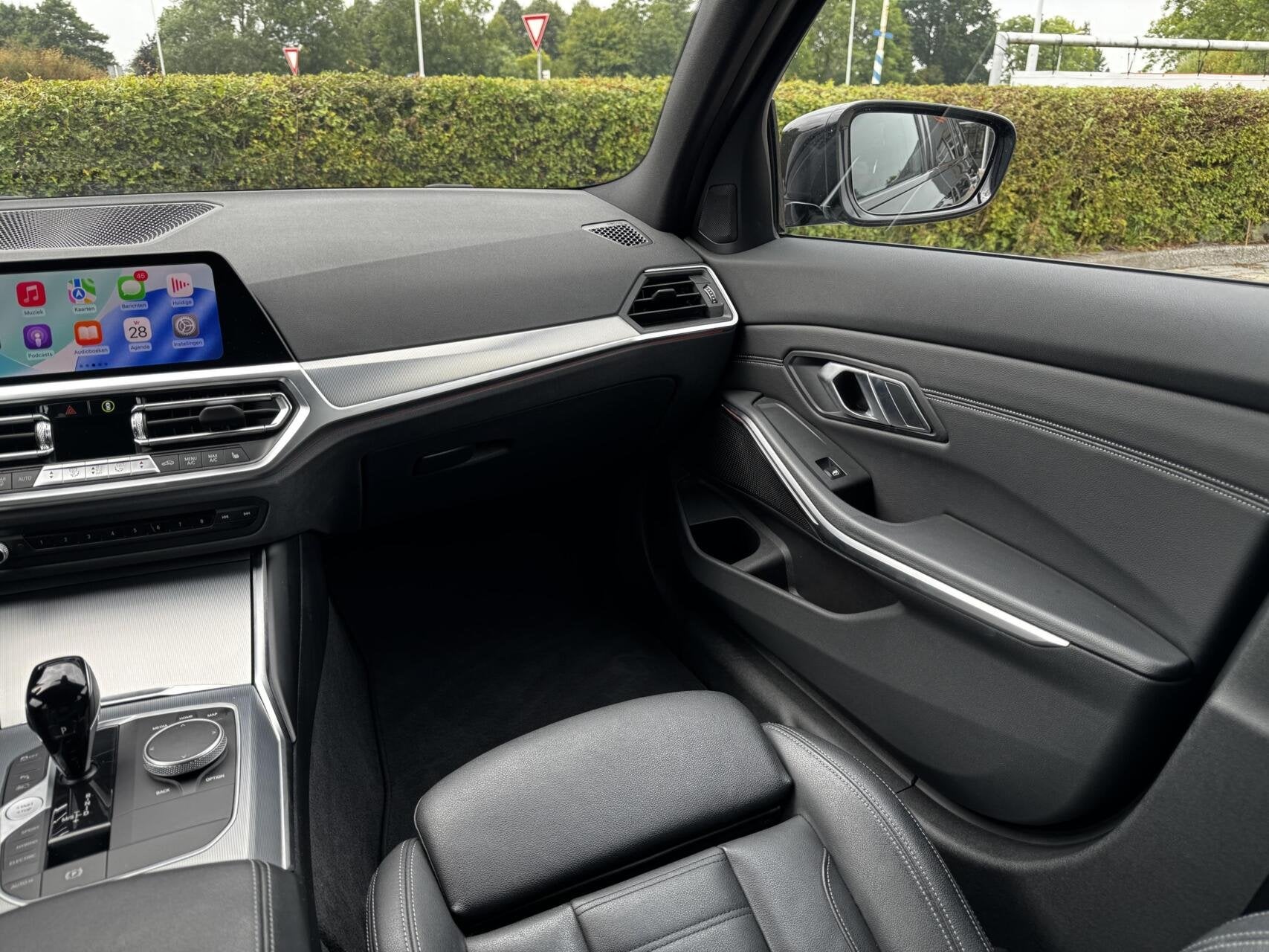 Foto 27 van BMW 3-serie Touring 330e xDrive|MSport|Leder|Sfeerve|19"|BTW