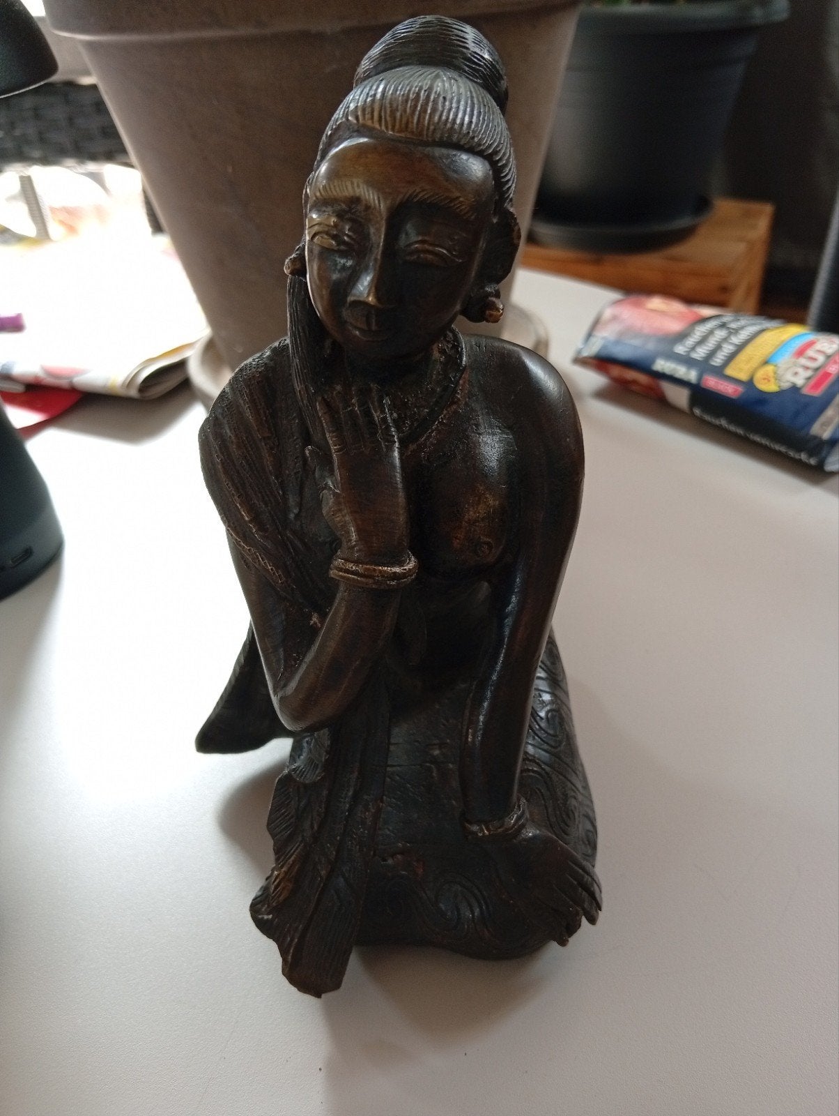 Vintage Aziatisch beeldje van een knielende vrouw, Ophalen of Verzenden