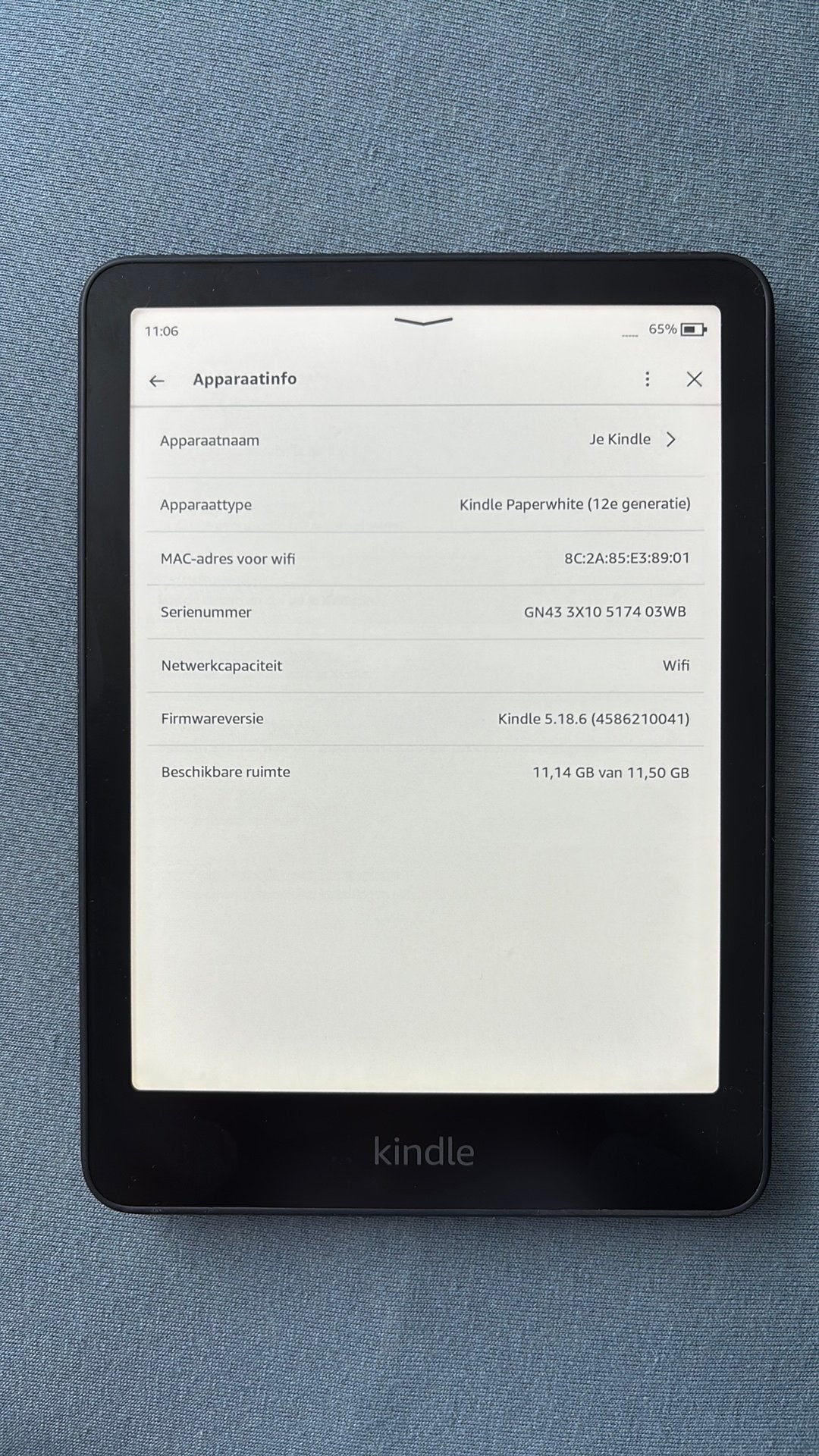 Kindle Paperwhite 12e generatie met hoesje, Computers en Software, E-readers, Ophalen, Zo goed als nieuw, 7 inch