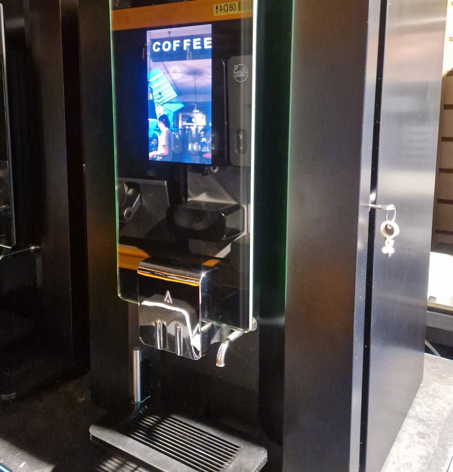 Animo touch OptiBean bonen machine, Witgoed en Apparatuur, 10 kopjes of meer, Ophalen, Zo goed als nieuw, Koffiemachine