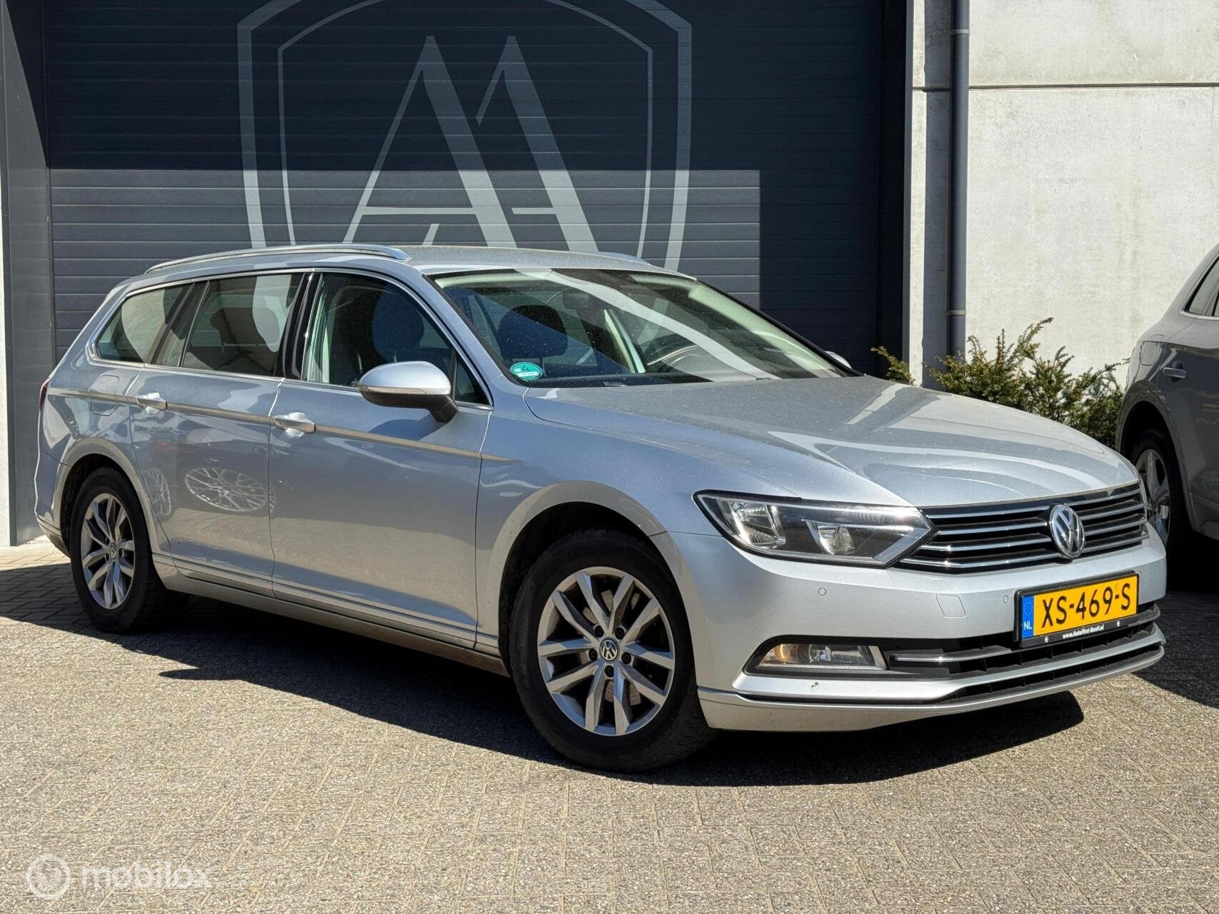 VW Passat Variant 2.0 TDI Business Massage ACC Navigatie, Voorwielaandrijving, Stof, Gebruikt, 4 cilinders