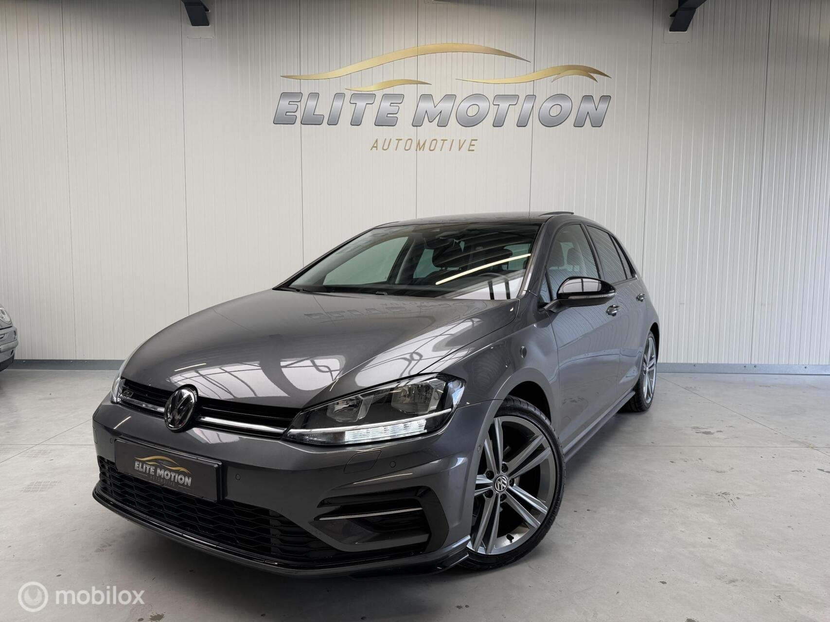 Volkswagen Golf 7.5 R-Line 1.5 TSI DSG 150PK | Pano | ACC, Auto's, Gebruikt, Zwart, 4 cilinders, 150 pk