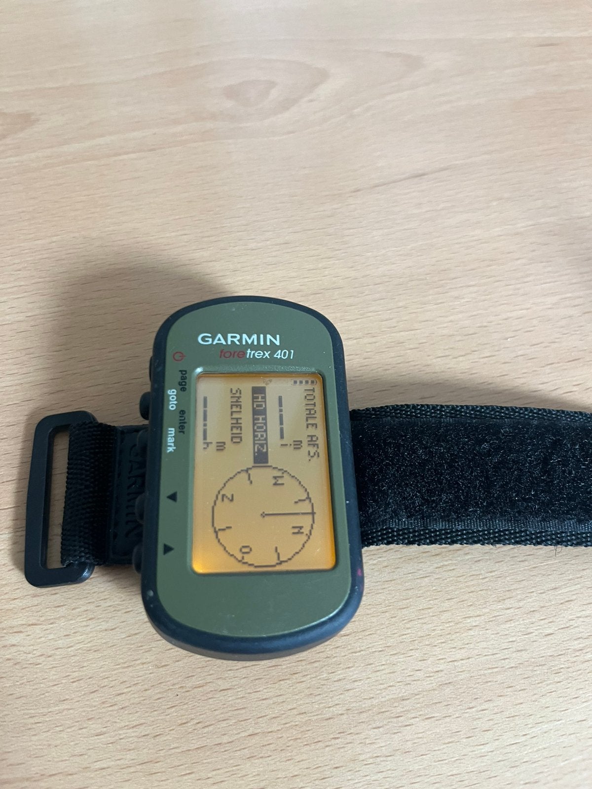 GARMIN Foretrex 401, Ophalen of Verzenden, Zo goed als nieuw, Navigatie of Gps