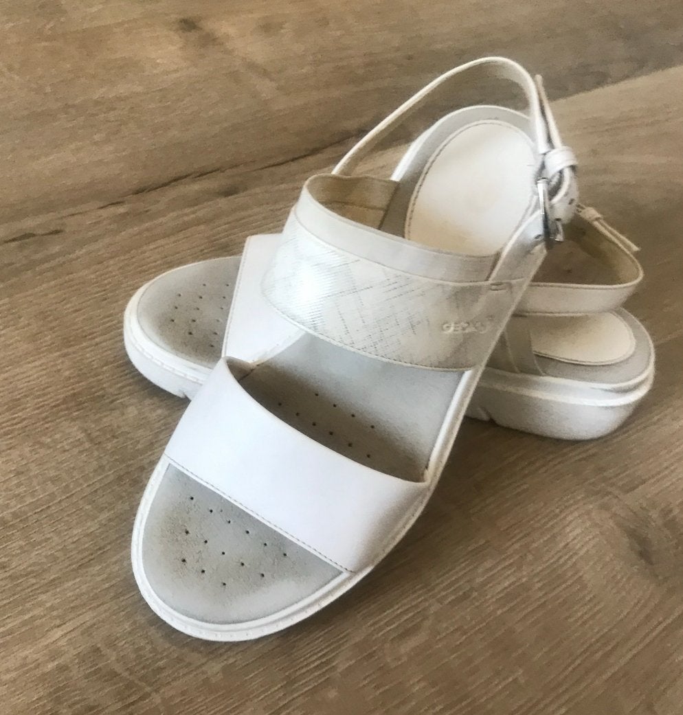 Witte Geox sandalen met gesp, maat 36, Kleding | Dames, Wit, Zo goed als nieuw, Sandalen of Muiltjes, Ophalen of Verzenden