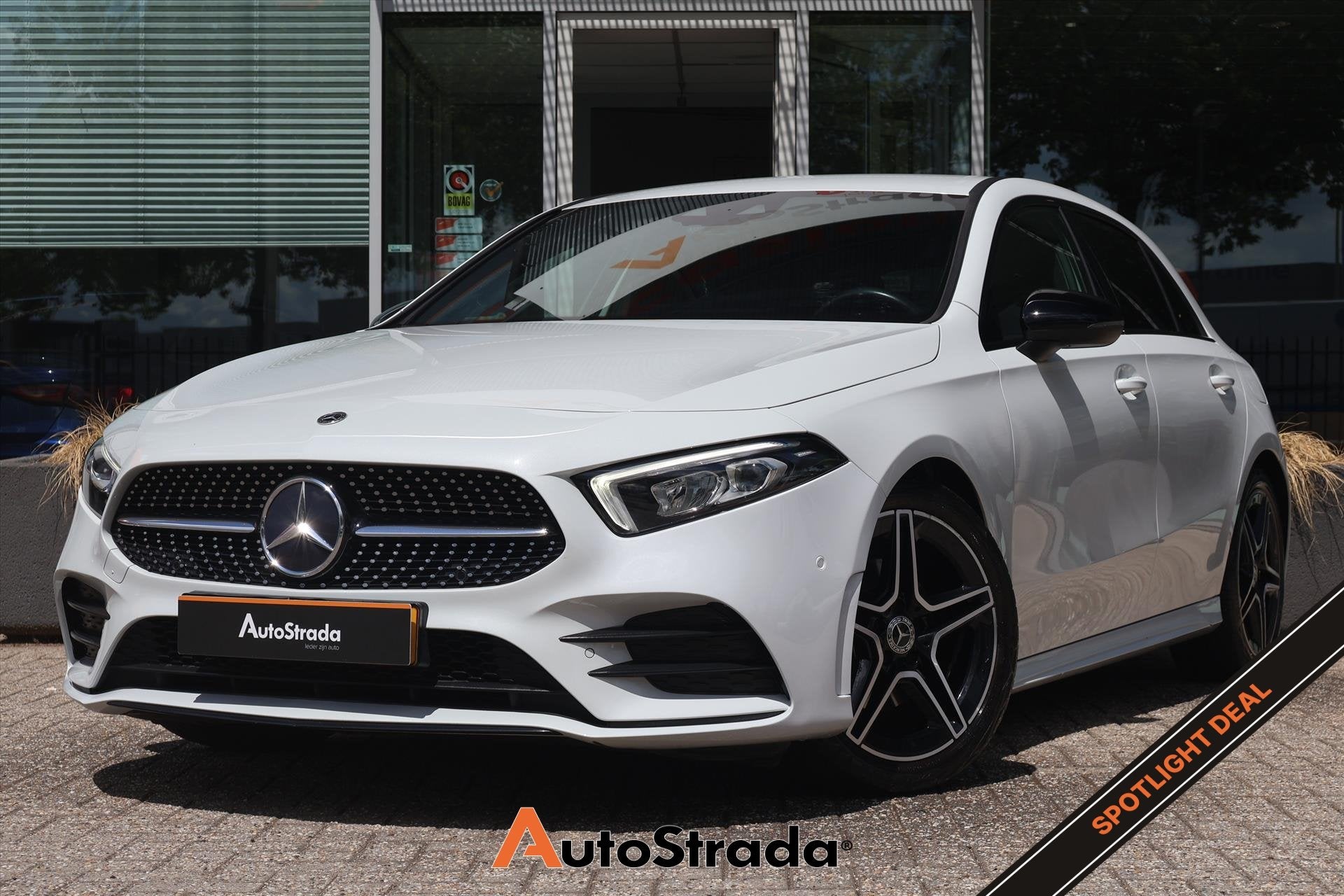 Mercedes A-Klasse A180 AMG-Line 136pk | Sfeer | Cruise | Cli, Dealer onderhouden, 136 pk, Gebruikt, 4 cilinders