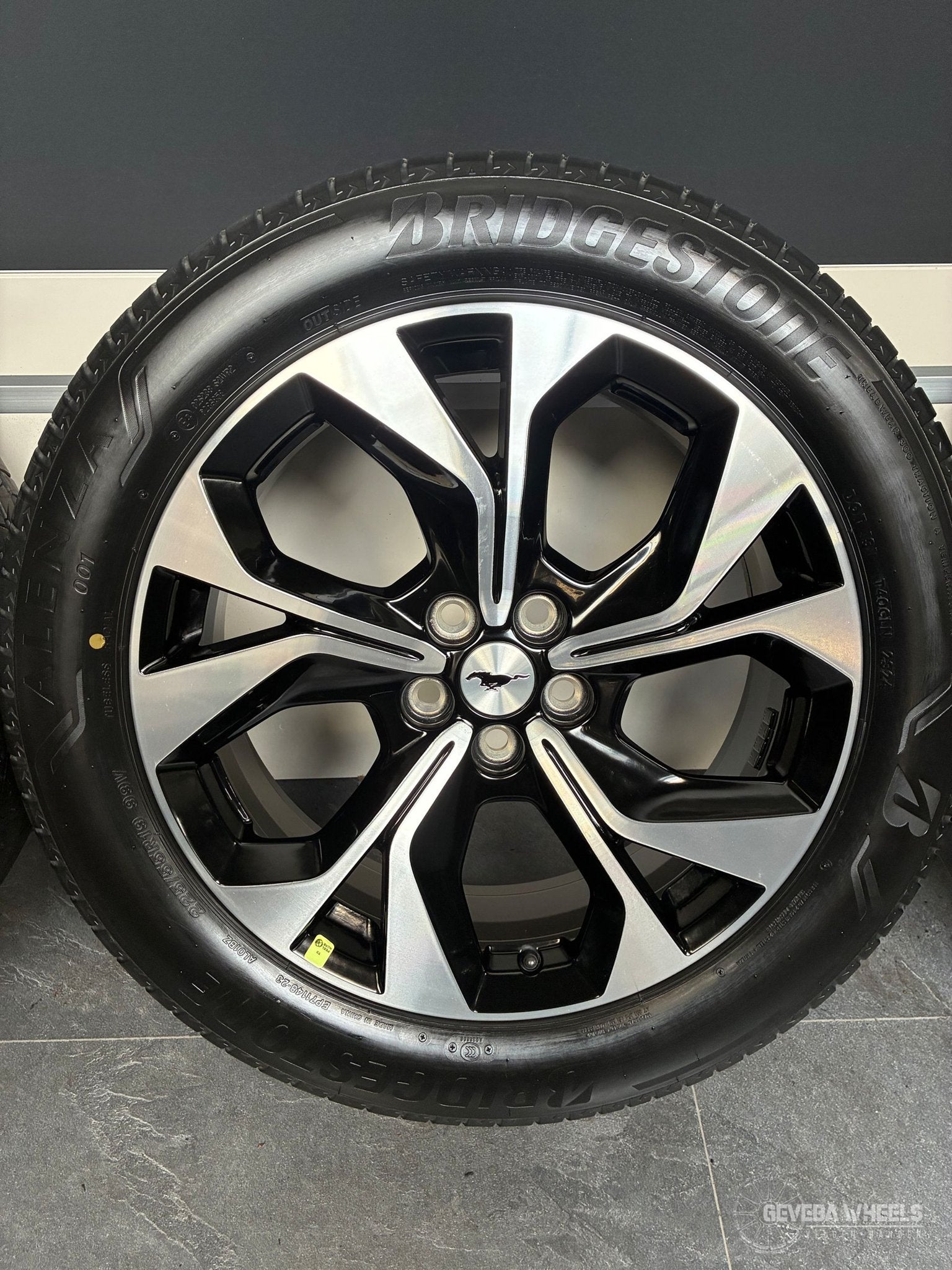 19” originele Ford Mustang Mach-e velgen + banden 5x108 LJ8C, 19 inch, Gebruikt, -, -
