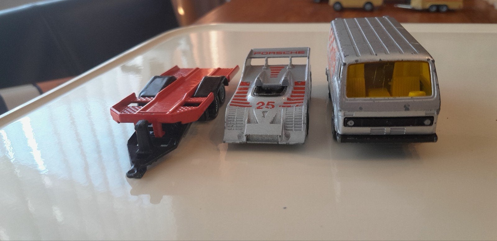 Siku Vw LT28 Racing Team met autoambulance en Porsche 917/10, Ophalen of Verzenden