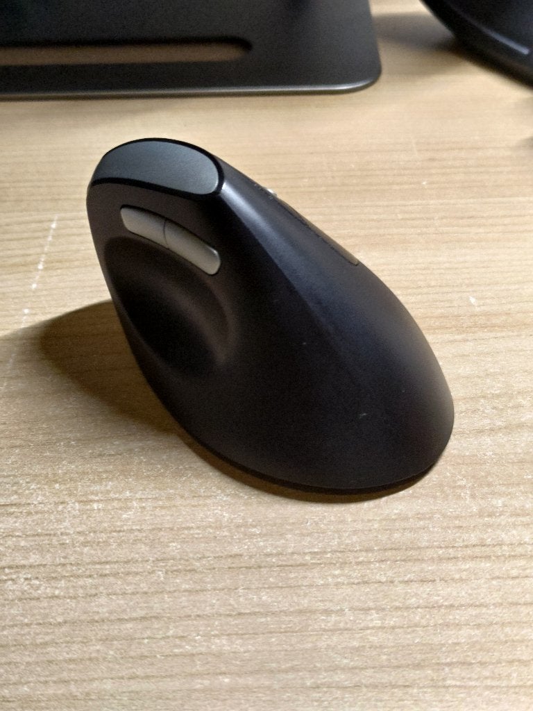 Wireless bluetooth ergonomic vertical mouse black, Ophalen, Rechtshandig, Muis, Gebruikt