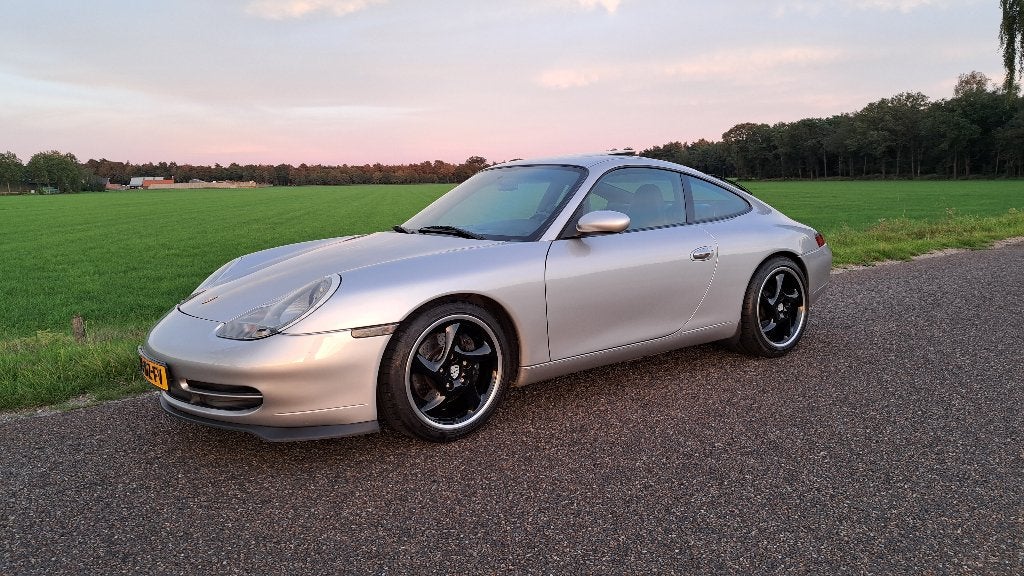 Porsche 911 - 996 handgeschakeld, Achterwielaandrijving, Zwart, Handgeschakeld, Sound system