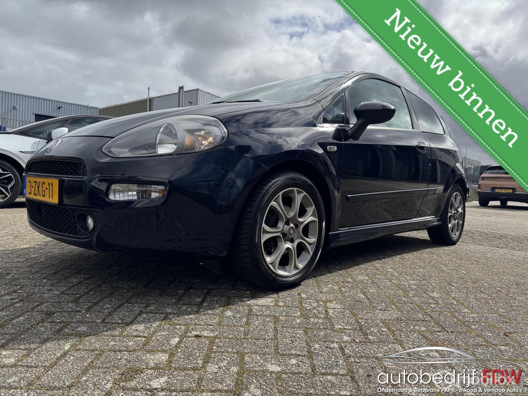 Fiat Punto Evo 0.9 TwinAir/3D/TREKHAAK/PDC/NAP/CRUISE CONT/, Auto's, Fiat, Voorwielaandrijving, 101 pk, Euro 6, Origineel Nederlands