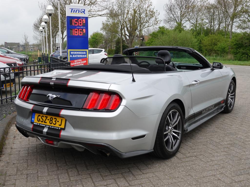 Ford Mustang Convertible 2.3 EcoBoost 310PK AUTOM. | VOL LEE, Auto's, Automaat, 309 pk, Achterwielaandrijving, Gebruikt